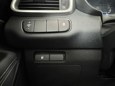 Used 2017 Kia Sorento FWD w/ LX Convenience Package image 20