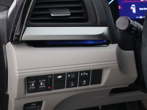 Used 2020 Honda Odyssey Elite image 16