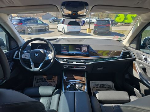 Used 2026 BMW X7 xDrive40i image 17