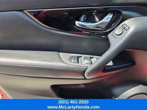 Used 2021 Nissan Rogue Sport SV FWD image 32