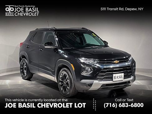 Used 2023 Chevrolet TrailBlazer LT image 1