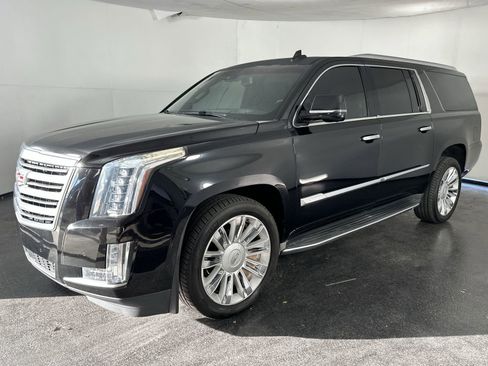 Used 2015 Cadillac Escalade ESV Platinum image 4