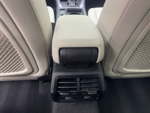 Used 2022 Audi Q3 2.0T Premium w/ Convenience Package image 70