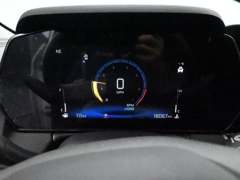 Used 2025 Chevrolet TrailBlazer LT FWD image 12