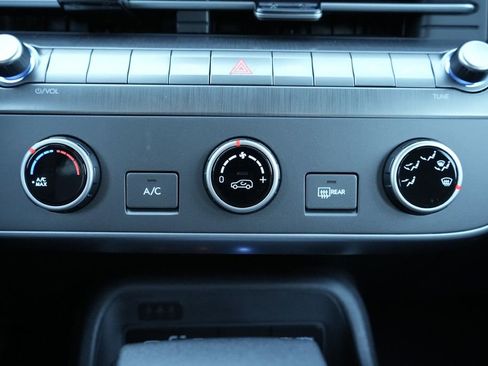 New 2026 Hyundai Kona SE image 32