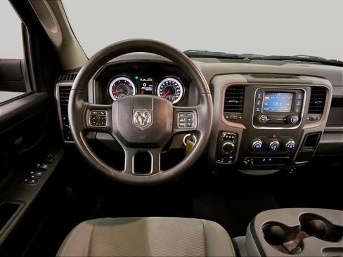 Used 2019 RAM 1500 Express w/ Express Value Package AWD/4WD image 5