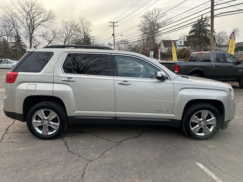 Used 2015 GMC Terrain SLE w/ Chrome Edition image 4