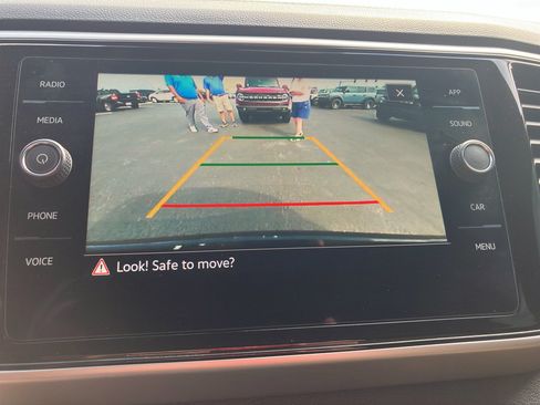 Used 2022 Volkswagen Atlas Cross Sport SE FWD image 15