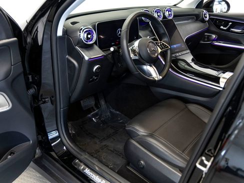 Used 2023 Mercedes-Benz GLC 300 4MATIC image 15