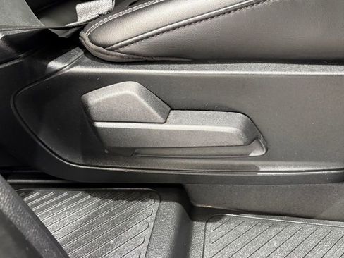 Used 2023 Ford Explorer XLT w/ Equipment Group 202A image 24