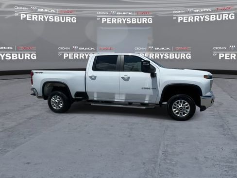 Used 2025 Chevrolet Silverado 2500 LT w/ Convenience Package AWD/4WD image 9