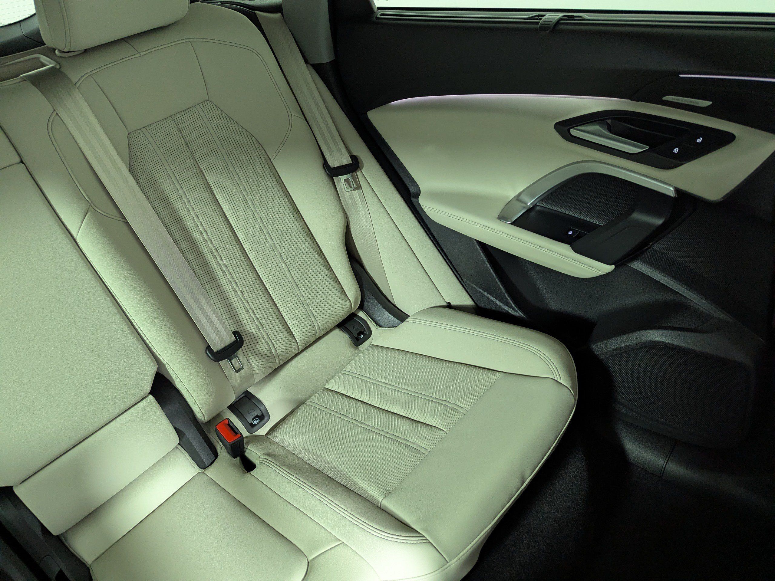 Certified 2025 Audi Q5 Premium w/ Premium Plus AWD/4WD image 9