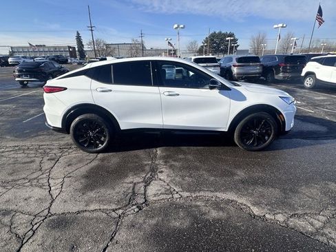 Used 2024 Buick Envista Sport Touring w/ Convenience I Package image 6