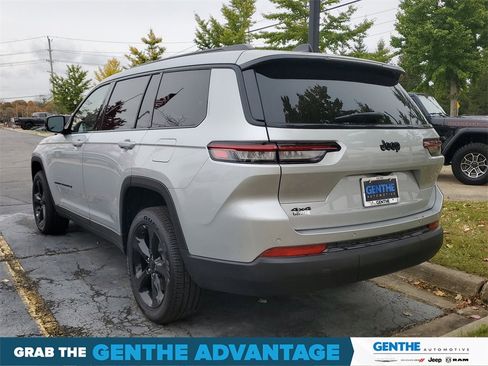 New 2025 Jeep Grand Cherokee L Altitude image 3