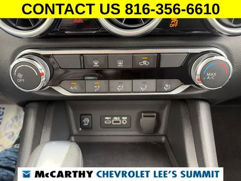 Used 2025 Nissan Sentra SV FWD image 8