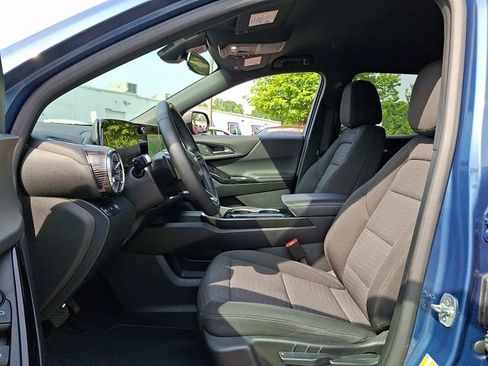 Used 2025 Chevrolet Equinox LT FWD image 13