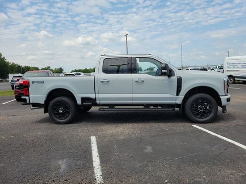 New 2026 Ford F250 XLT w/ XLT Premium Package AWD/4WD image 3