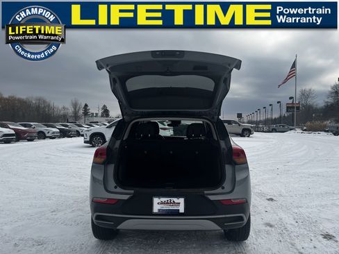 Used 2024 Buick Encore GX Preferred image 11