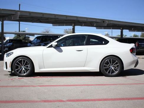 Used 2024 BMW 230i Coupe image 4