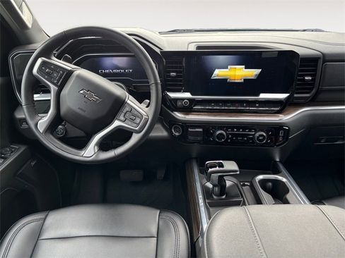 Used 2024 Chevrolet Silverado 1500 RST image 10