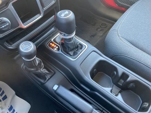 Used 2024 Jeep Wrangler Sport image 21