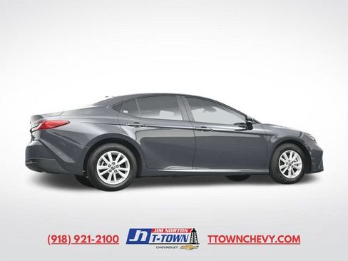 Used 2025 Toyota Camry LE FWD image 44