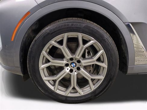 Used 2025 BMW X7 xDrive40i image 11