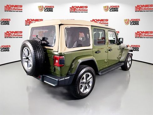 Used 2020 Jeep Wrangler Unlimited Sahara image 16