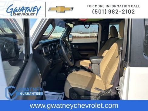 Used 2019 Jeep Wrangler Sport image 21