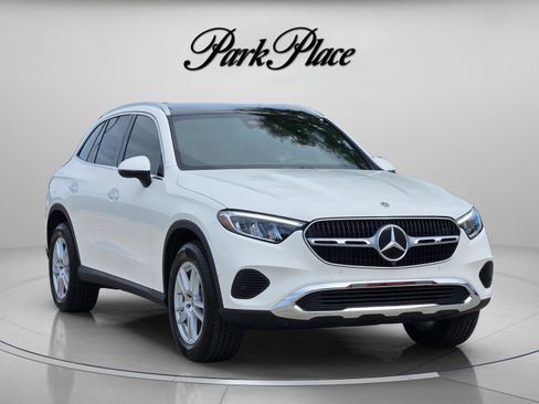 Certified 2026 Mercedes-Benz GLC 300 image 4