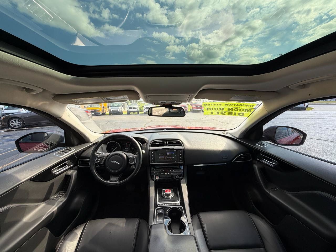 Used 2017 Jaguar F-PACE Premium AWD/4WD image 14