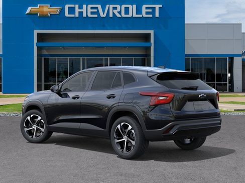 New 2026 Chevrolet Trax RS w/ Sunroof Package FWD image 3