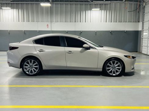 Used 2022 MAZDA MAZDA3 s image 18