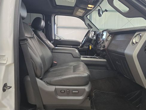 Used 2015 Ford F250 Lariat w/ Lariat Ultimate Package AWD/4WD image 25