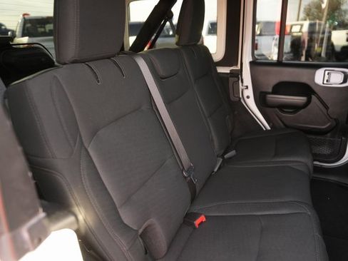 Used 2020 Jeep Wrangler Unlimited Sport image 16