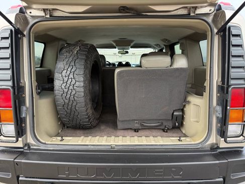 Used 2003 HUMMER H2 w/ Preferred Equipment Group image 19