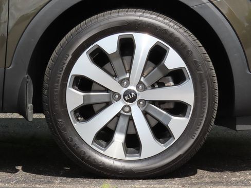 Used 2021 Kia Telluride S AWD/4WD image 14