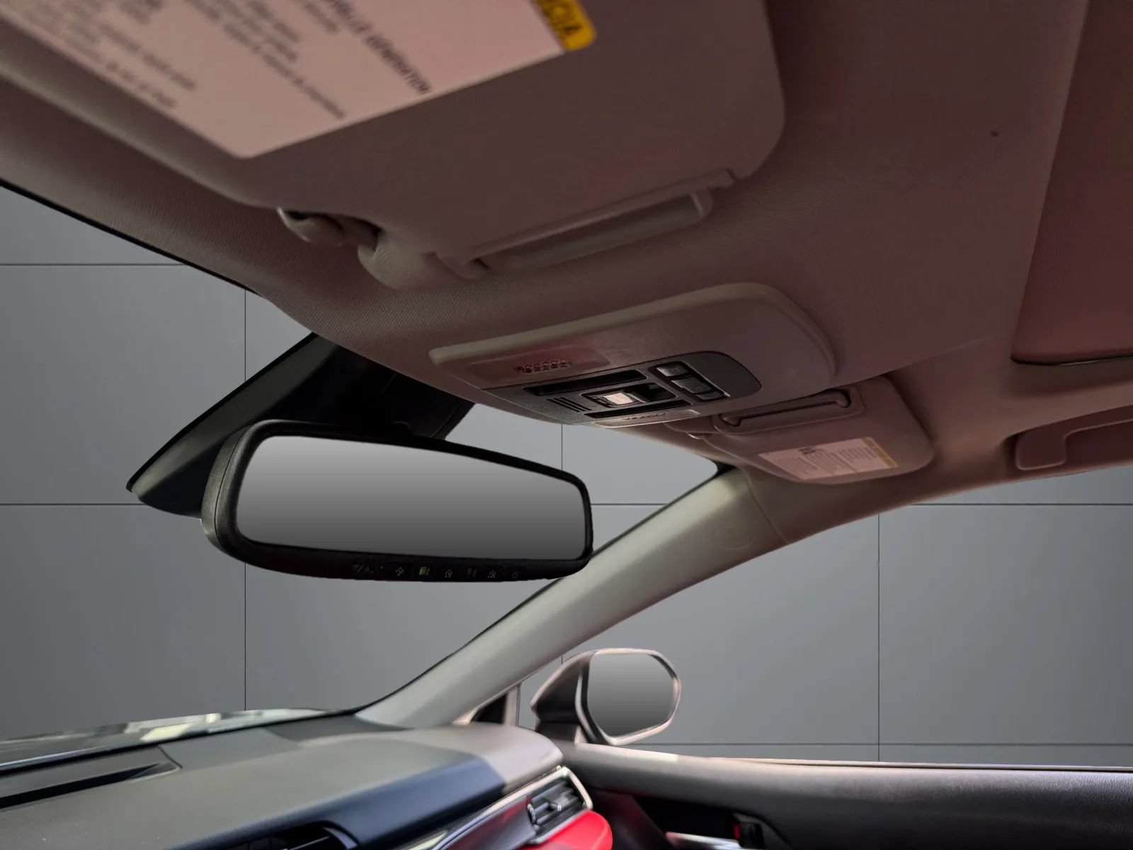 Used 2020 Toyota Camry XSE AWD/4WD image 31