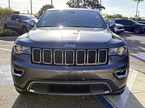 Used 2019 Jeep Grand Cherokee Limited w/ Trailer Tow Group IV image 8