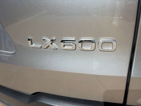 Used 2024 Lexus LX 600 4WD w/ Appearance Package image 15