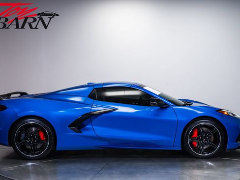 Used 2022 Chevrolet Corvette Stingray Preferred Conv w/ Z51 Performance Package RWD image 13