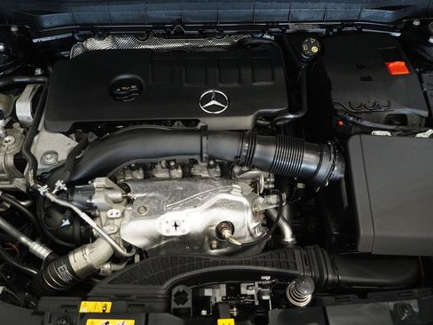 Used 2023 Mercedes-Benz GLB 250 4MATIC image 28