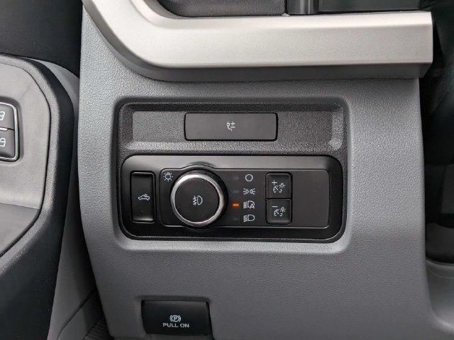 Used 2024 Ford F350 XL w/ 360-Degree Camera Package AWD/4WD image 21