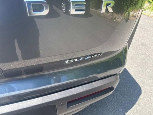 Used 2022 Nissan Pathfinder SV image 5