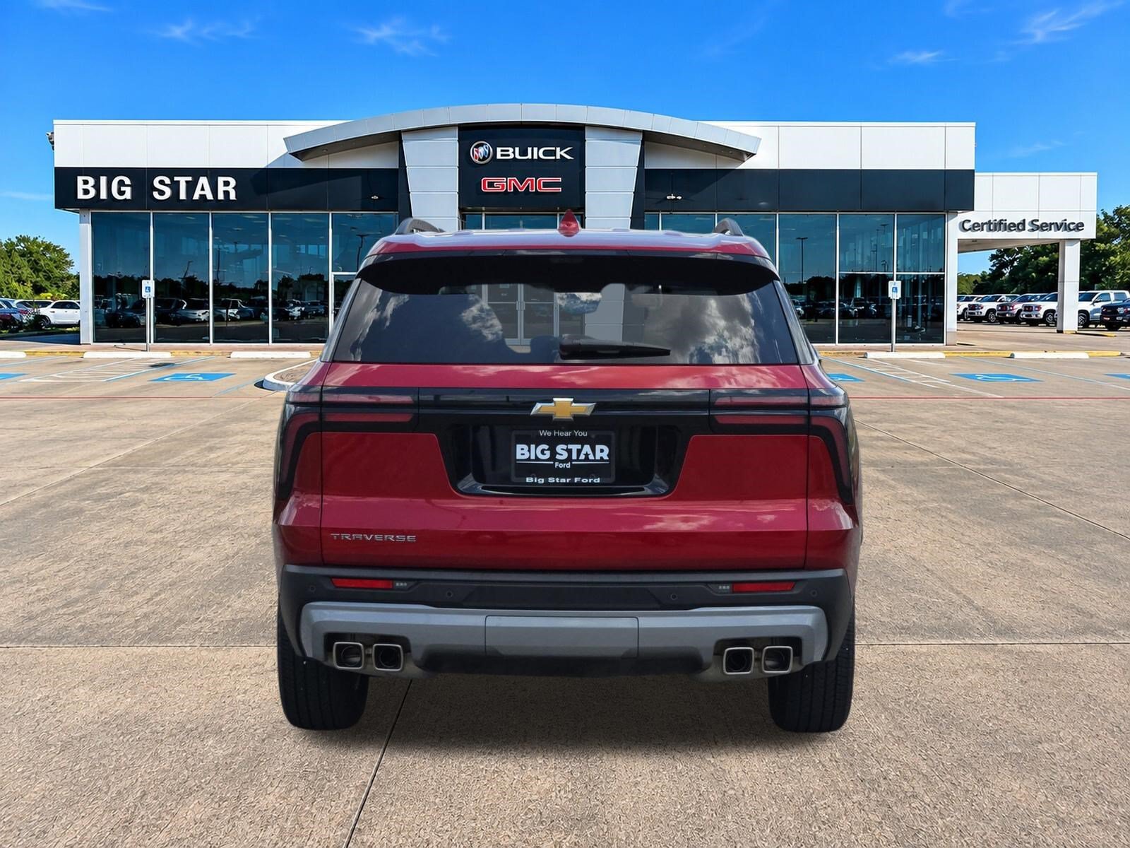 Used 2026 Chevrolet Traverse LT w/ Driver Confidence Package FWD image 5