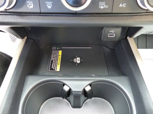 Used 2024 Honda HR-V EX-L image 31