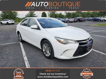 Used 2017 Toyota Camry SE w/ Moonroof Package