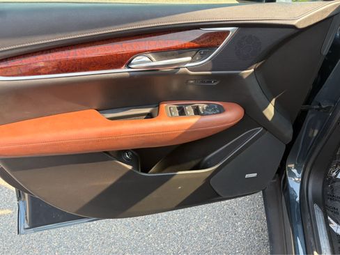 Used 2019 Cadillac XT5 Luxury AWD/4WD image 10