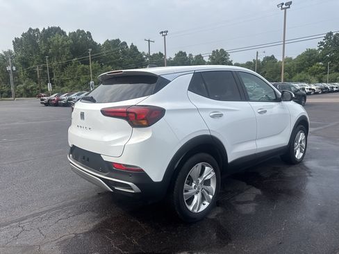 Used 2024 Buick Encore GX Preferred w/ Comfort Package AWD/4WD image 3