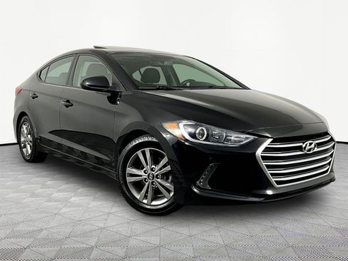 Used 2017 Hyundai Elantra Value Edition w/ Cargo Package FWD image 3